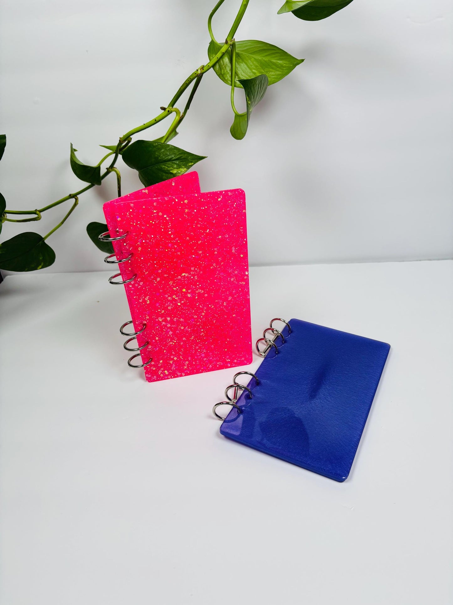 Handmade Non-Transparent Resin Budget Binder – Solid Color or Solid Glitter| Cash Envelope Binder | A6 Budget Planner | Cash Stuffing Binder