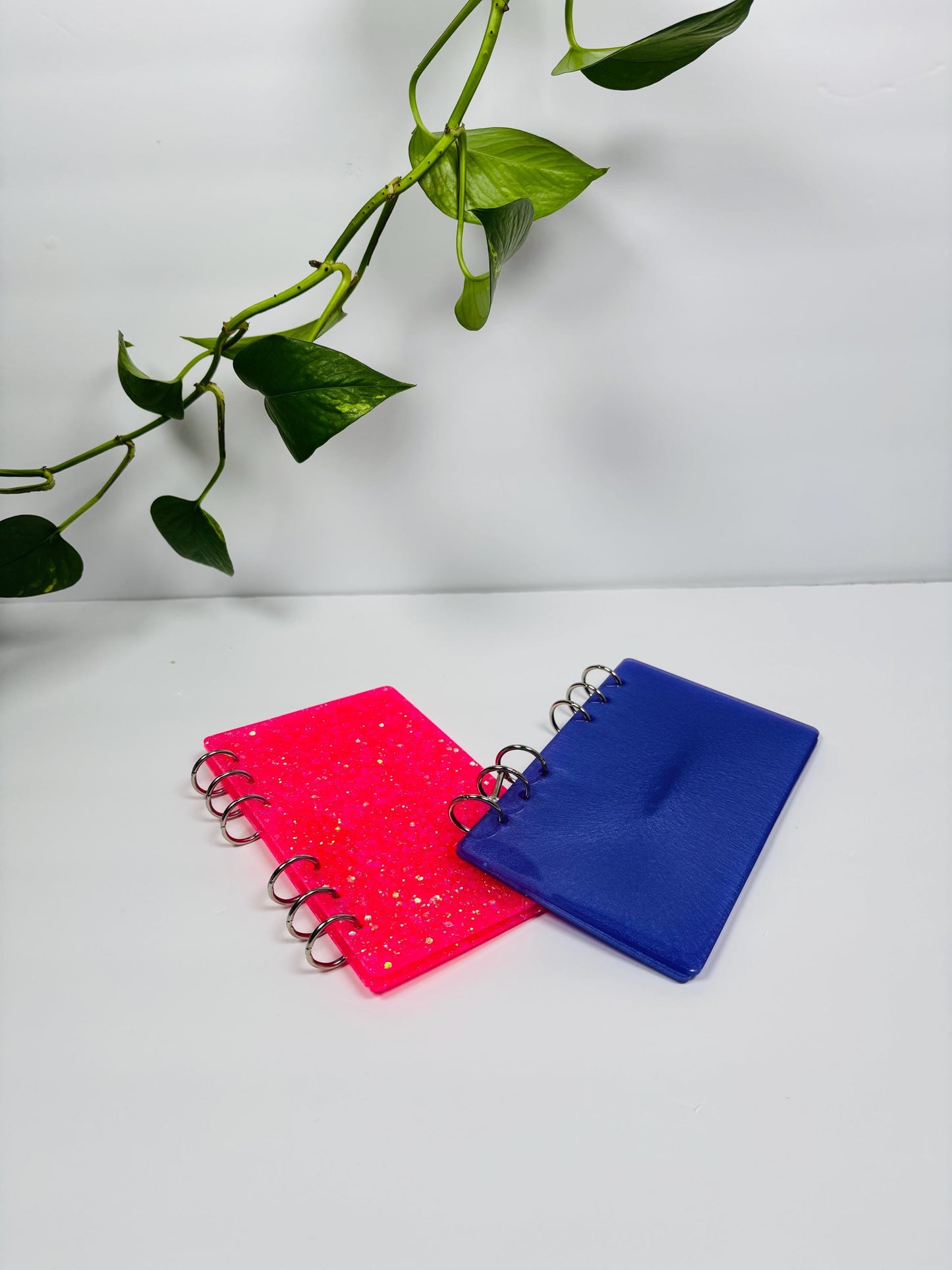 Handmade Non-Transparent Resin Budget Binder – Solid Color or Solid Glitter| Cash Envelope Binder | A6 Budget Planner | Cash Stuffing Binder