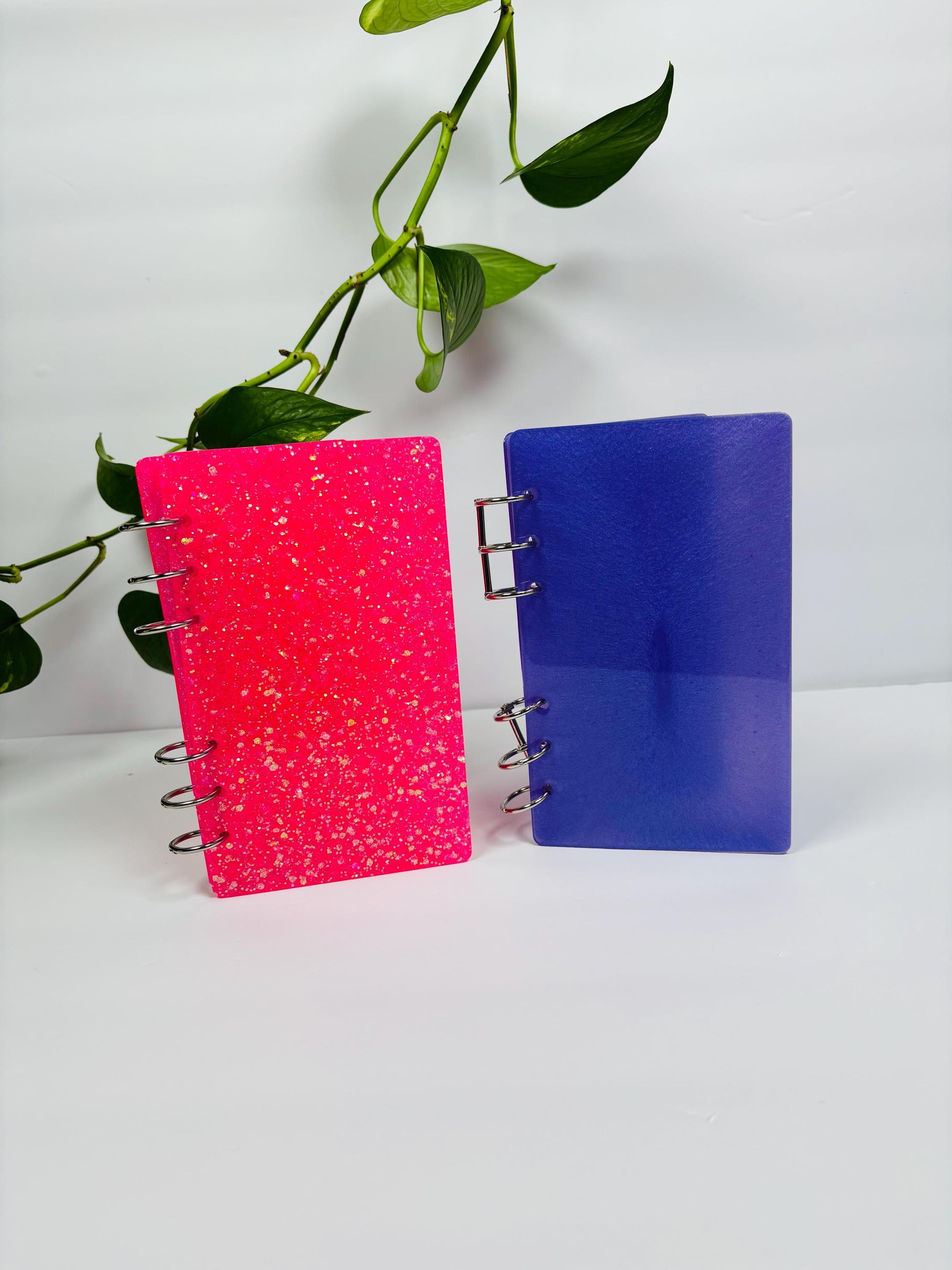 Handmade Non-Transparent Resin Budget Binder – Solid Color or Solid Glitter| Cash Envelope Binder | A6 Budget Planner | Cash Stuffing Binder
